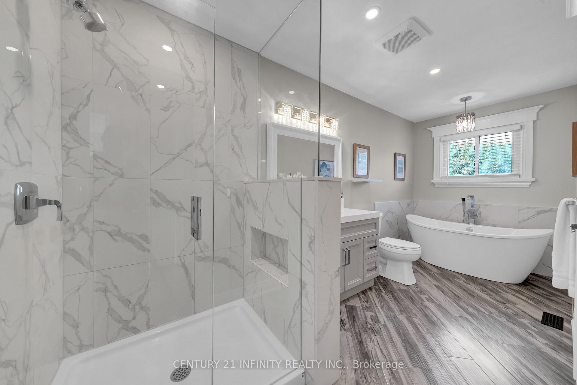 Photo 21 of 16 Wrenn Boulevard, Clarington, Bowmanville — HOMEH