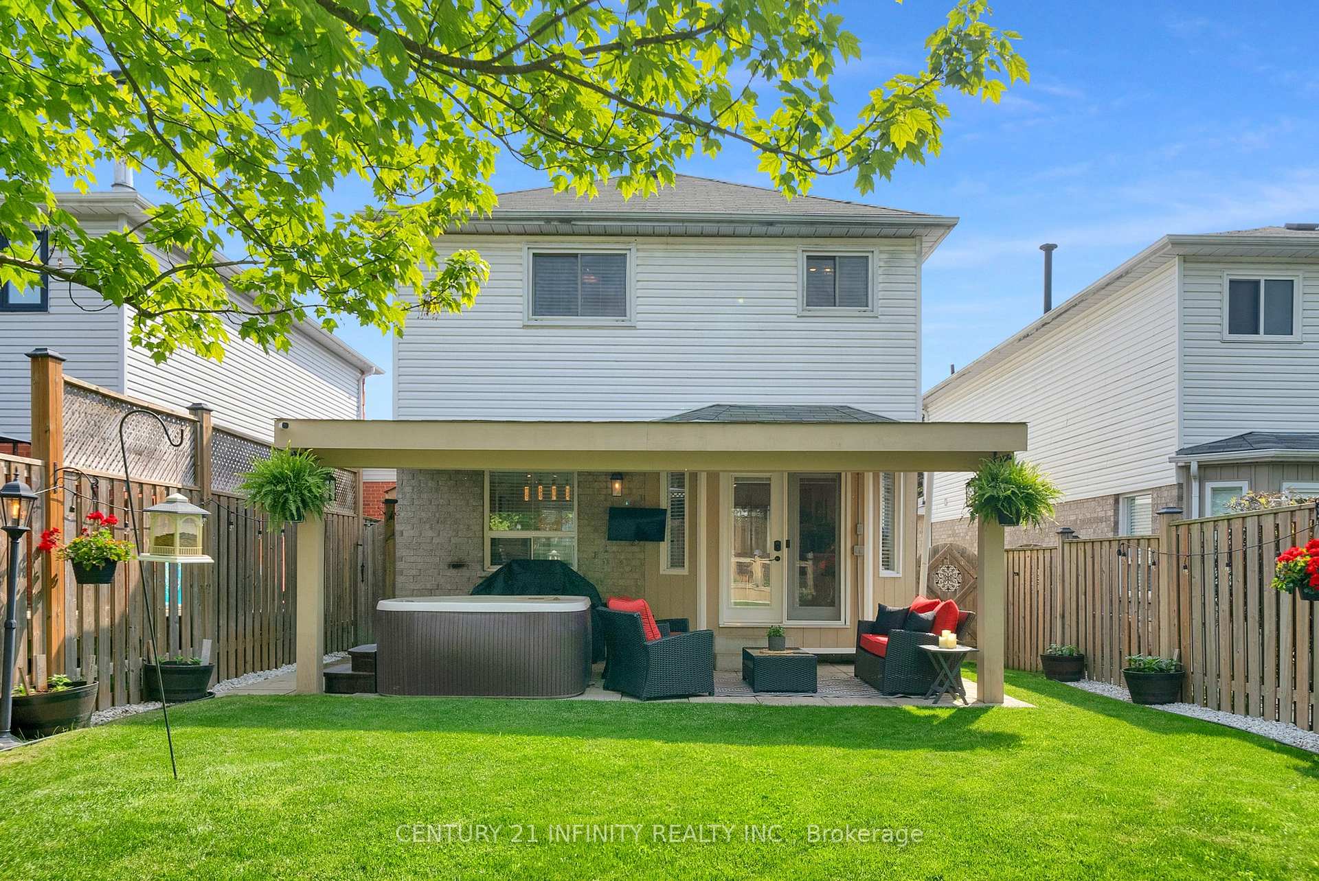 Photo 37 of 16 Wrenn Boulevard, Clarington, Bowmanville — HOMEH