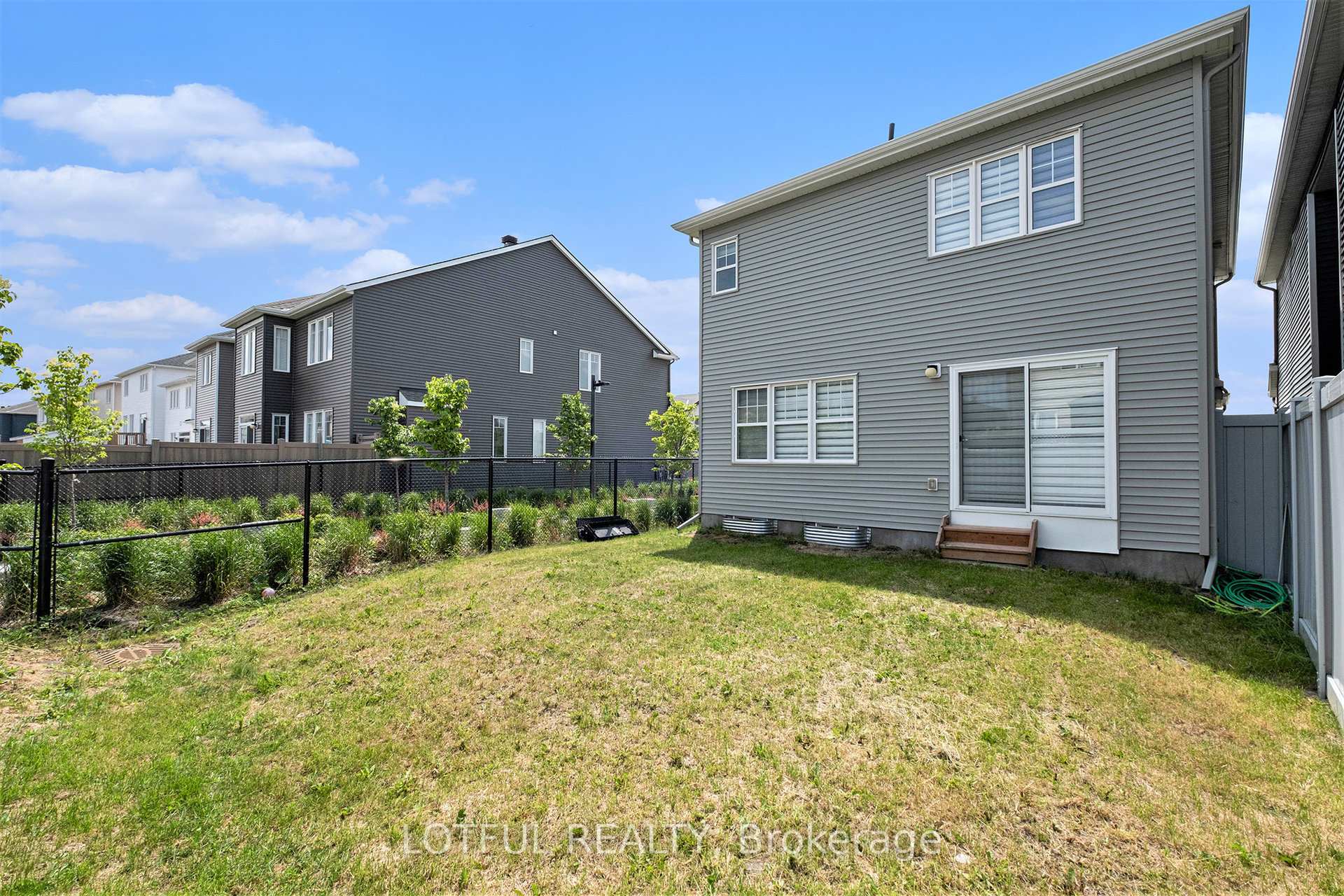 Photo 25 of 145 Celestial Grove, Ottawa, Barrhaven - Half Moon Bay — HOMEH
