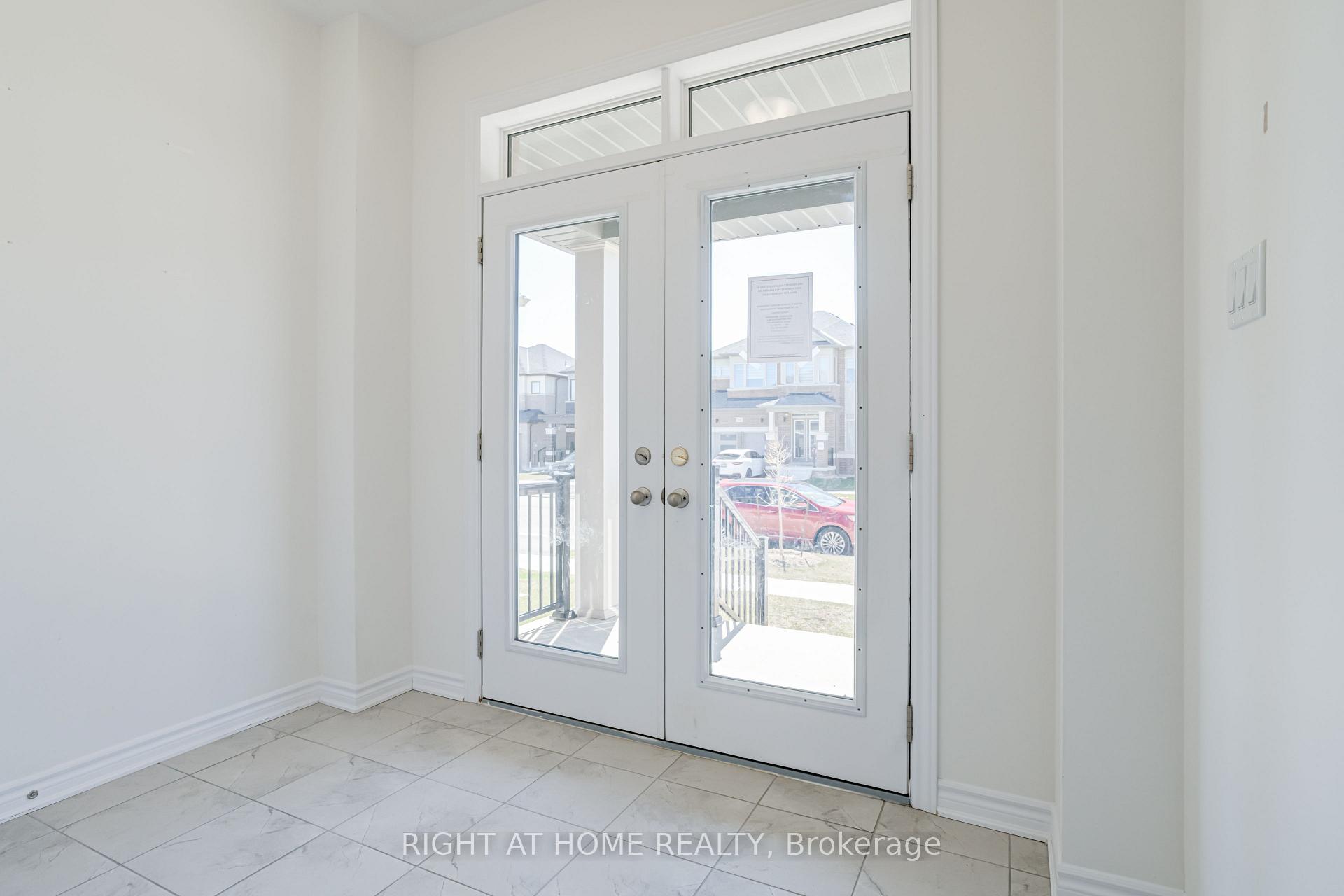 Photo 4 of 115 Petch Avenue, Caledon, Rural Caledon — HOMEH