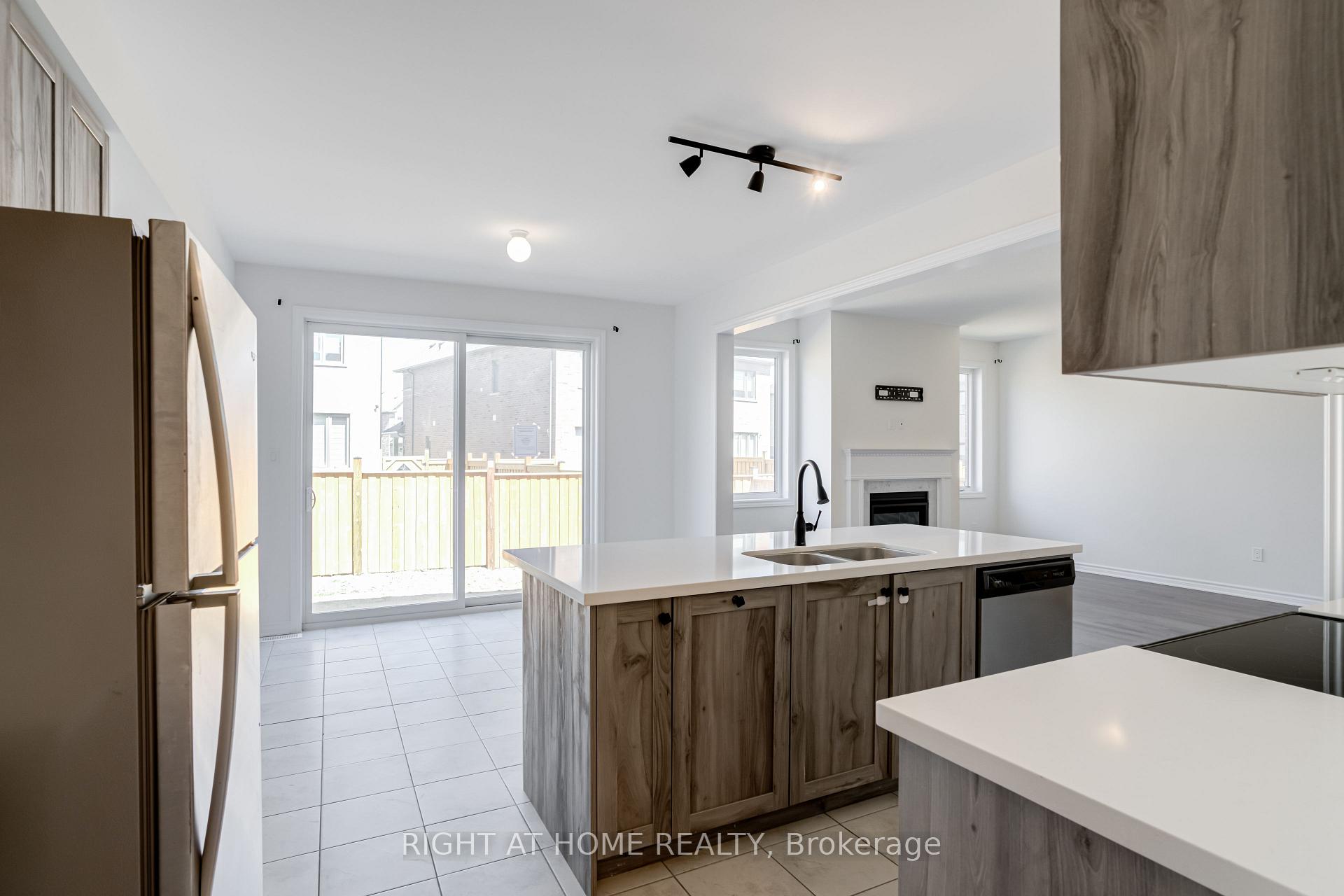 Photo 11 of 115 Petch Avenue, Caledon, Rural Caledon — HOMEH