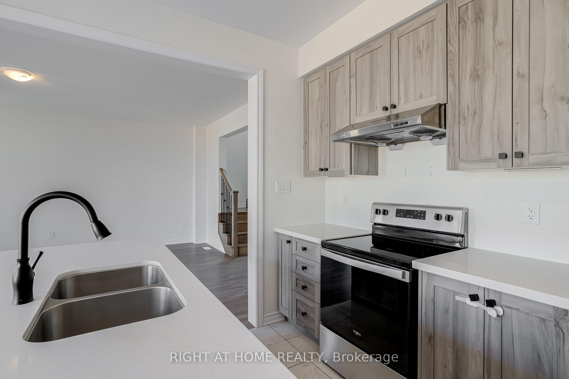 Photo 13 of 115 Petch Avenue, Caledon, Rural Caledon — HOMEH