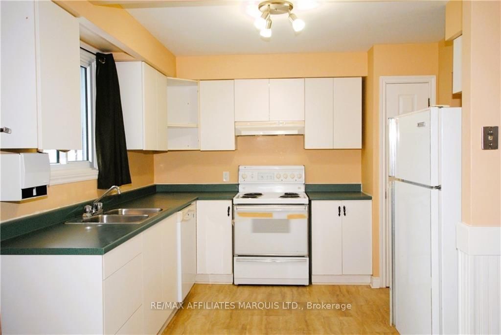 Photo 6 of 1416 Churchill Street, Cornwall — HOMEH