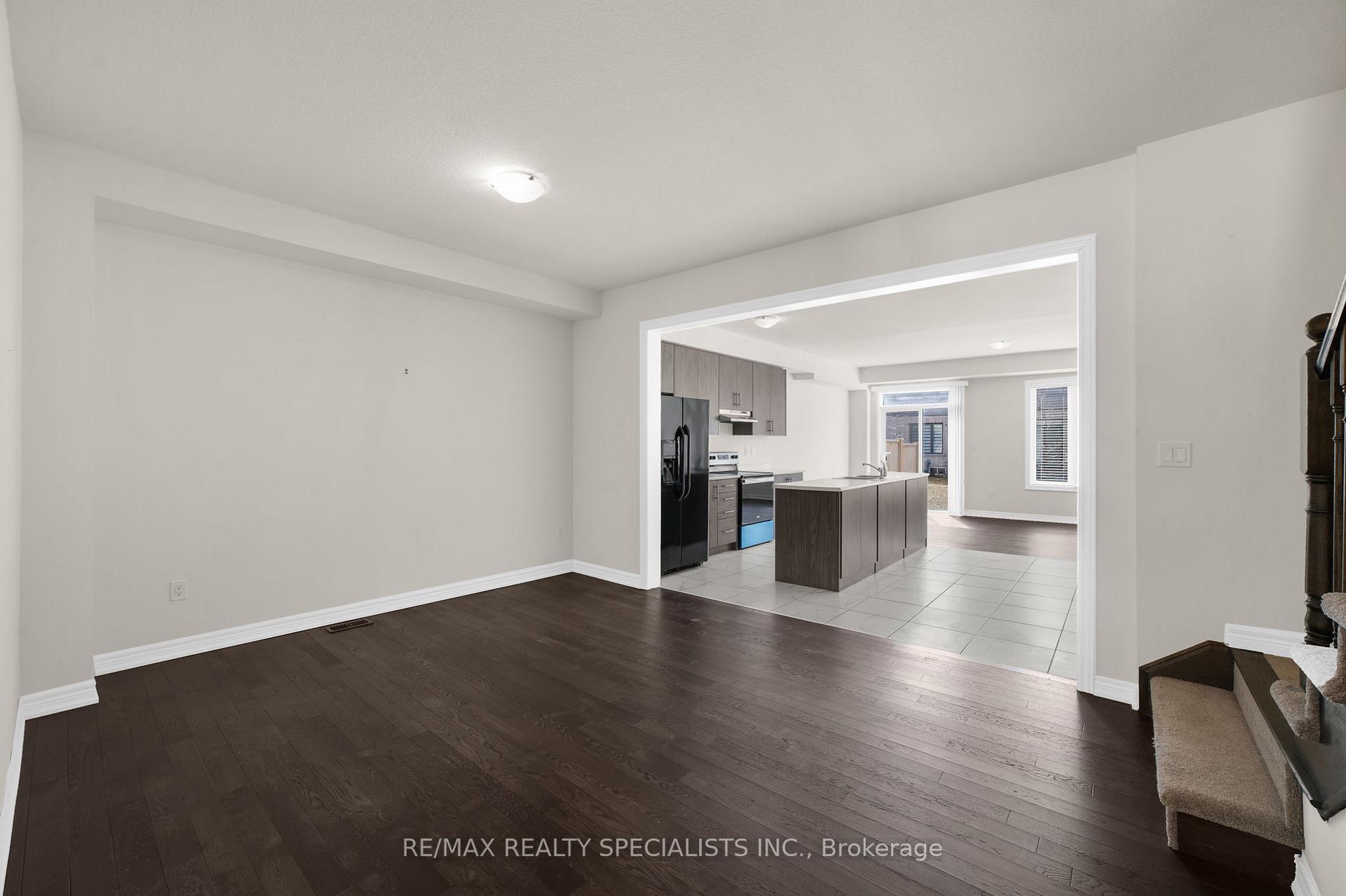 Photo 6 of Unit 104, 166 Deerpath Drive, Guelph, Willow West/Sugarbush/West Acres — HOMEH