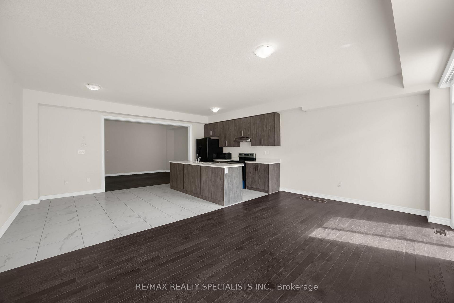 Photo 7 of Unit 104, 166 Deerpath Drive, Guelph, Willow West/Sugarbush/West Acres — HOMEH