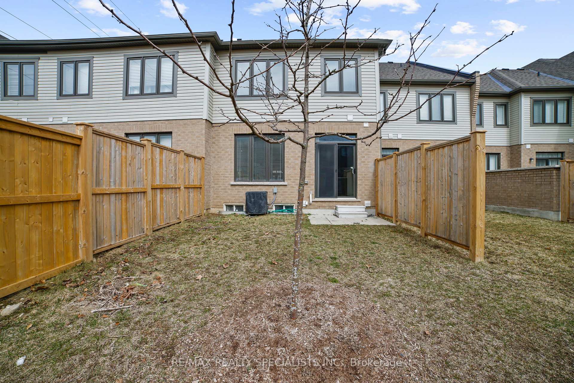 Photo 41 of Unit 104, 166 Deerpath Drive, Guelph, Willow West/Sugarbush/West Acres — HOMEH