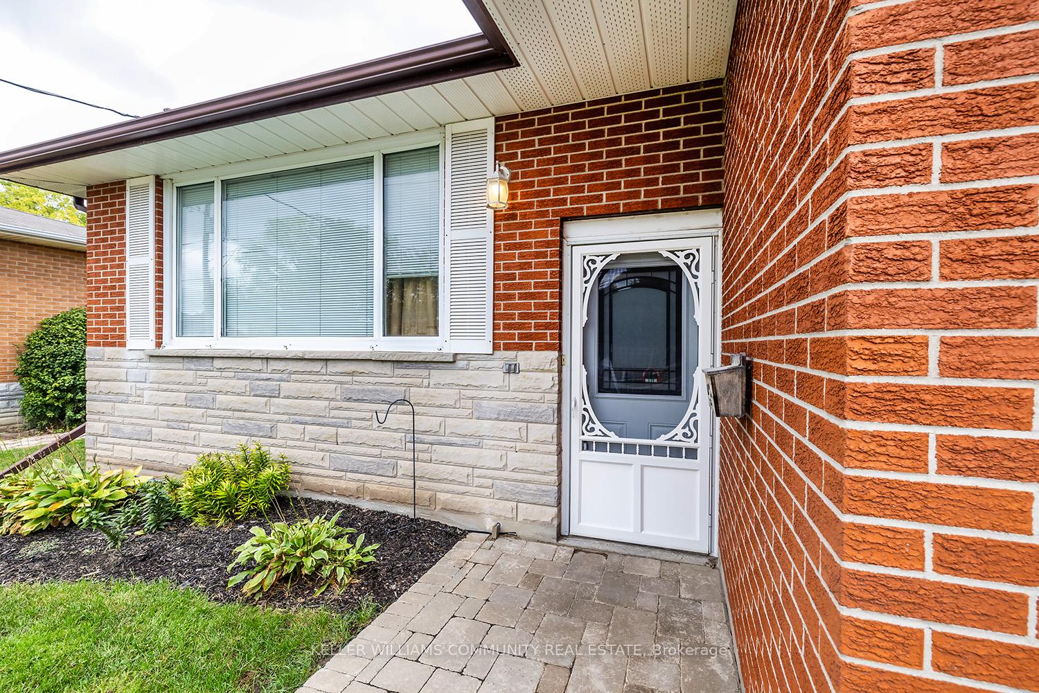 Photo 3 of 159 Scugog Street, Clarington, Bowmanville — HOMEH