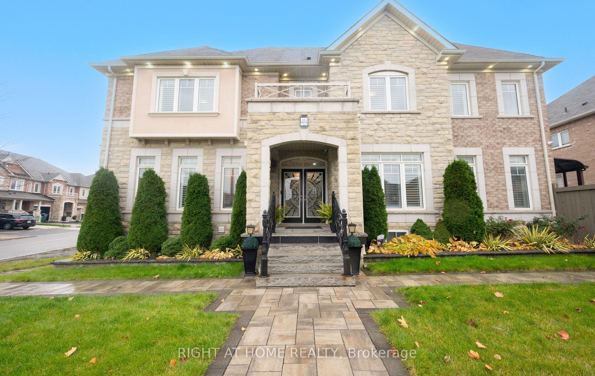 Photo 1 of 404 Queen Mary Drive, Brampton, Northwest Brampton — HOMEH
