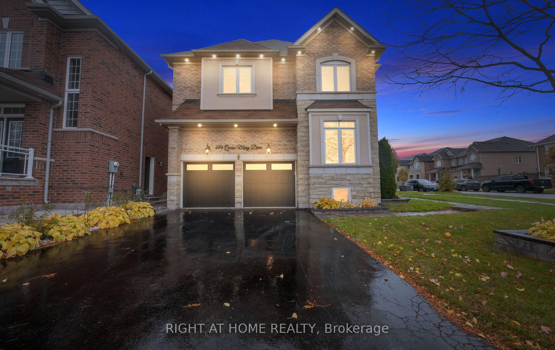 Photo 3 of 404 Queen Mary Drive, Brampton, Northwest Brampton — HOMEH