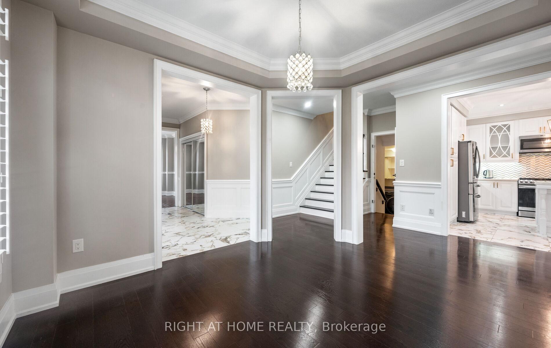 Photo 9 of 404 Queen Mary Drive, Brampton, Northwest Brampton — HOMEH
