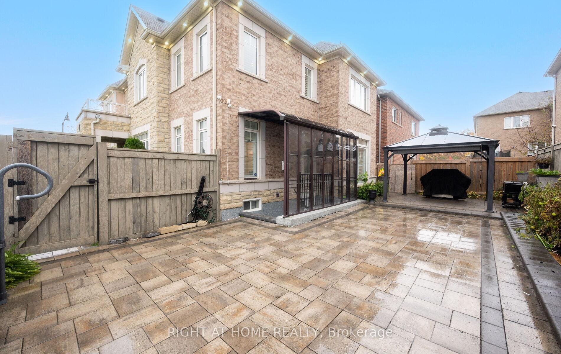 Photo 46 of 404 Queen Mary Drive, Brampton, Northwest Brampton — HOMEH