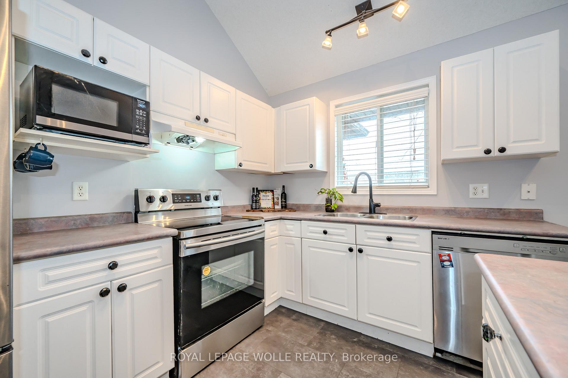 Photo 15 of 8 Mackay Street, Guelph, Grange Road — HOMEH