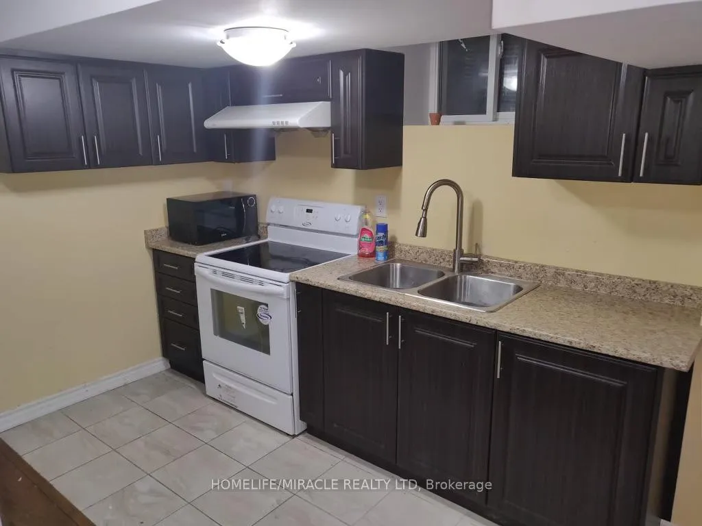 Photo 5 of Unit # Bsmt, 34 Kilkarrin Road, Brampton, Northwest Brampton — HOMEH