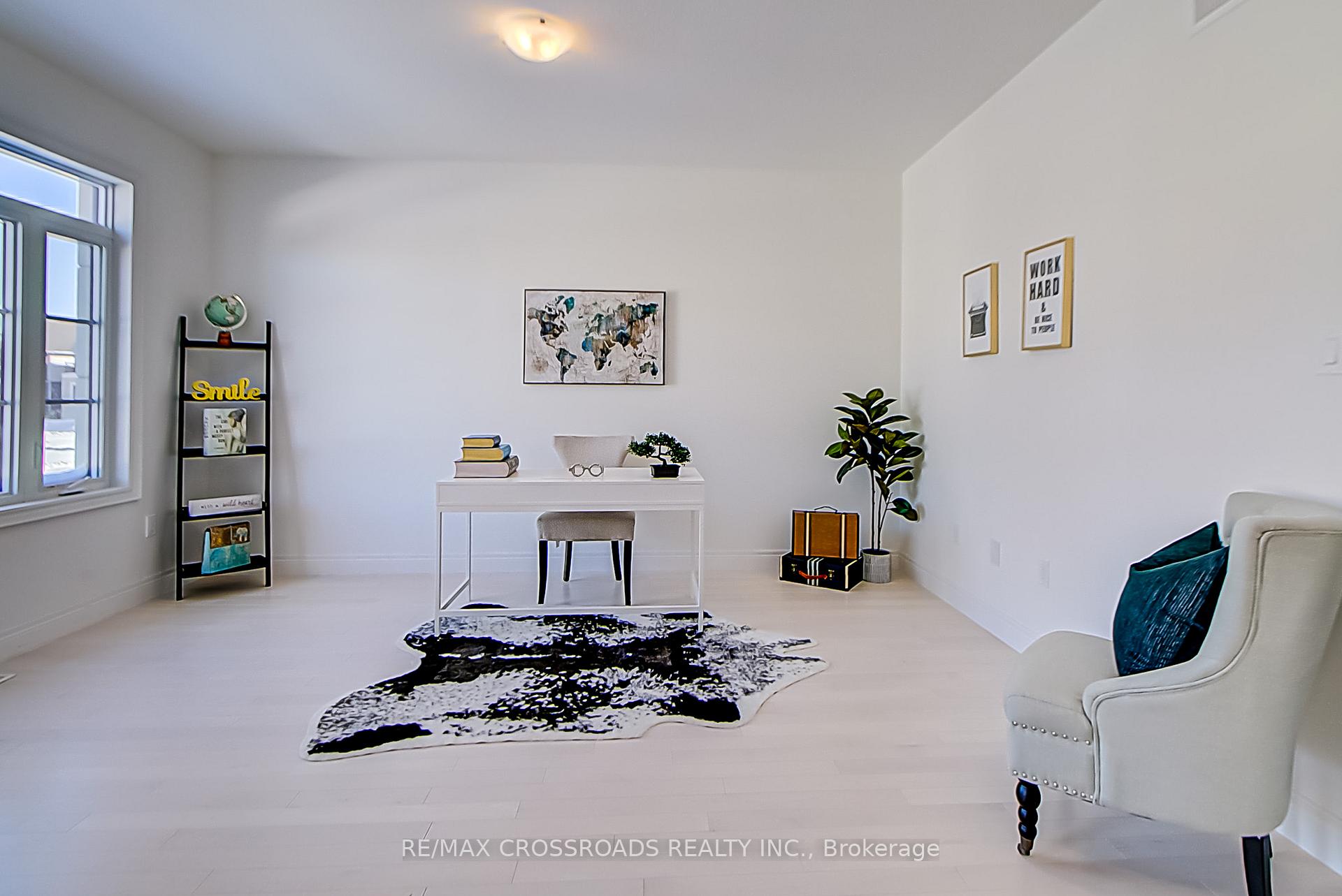 Photo 3 of 33 MacAlister Boulevard, Guelph, Kortright East — HOMEH