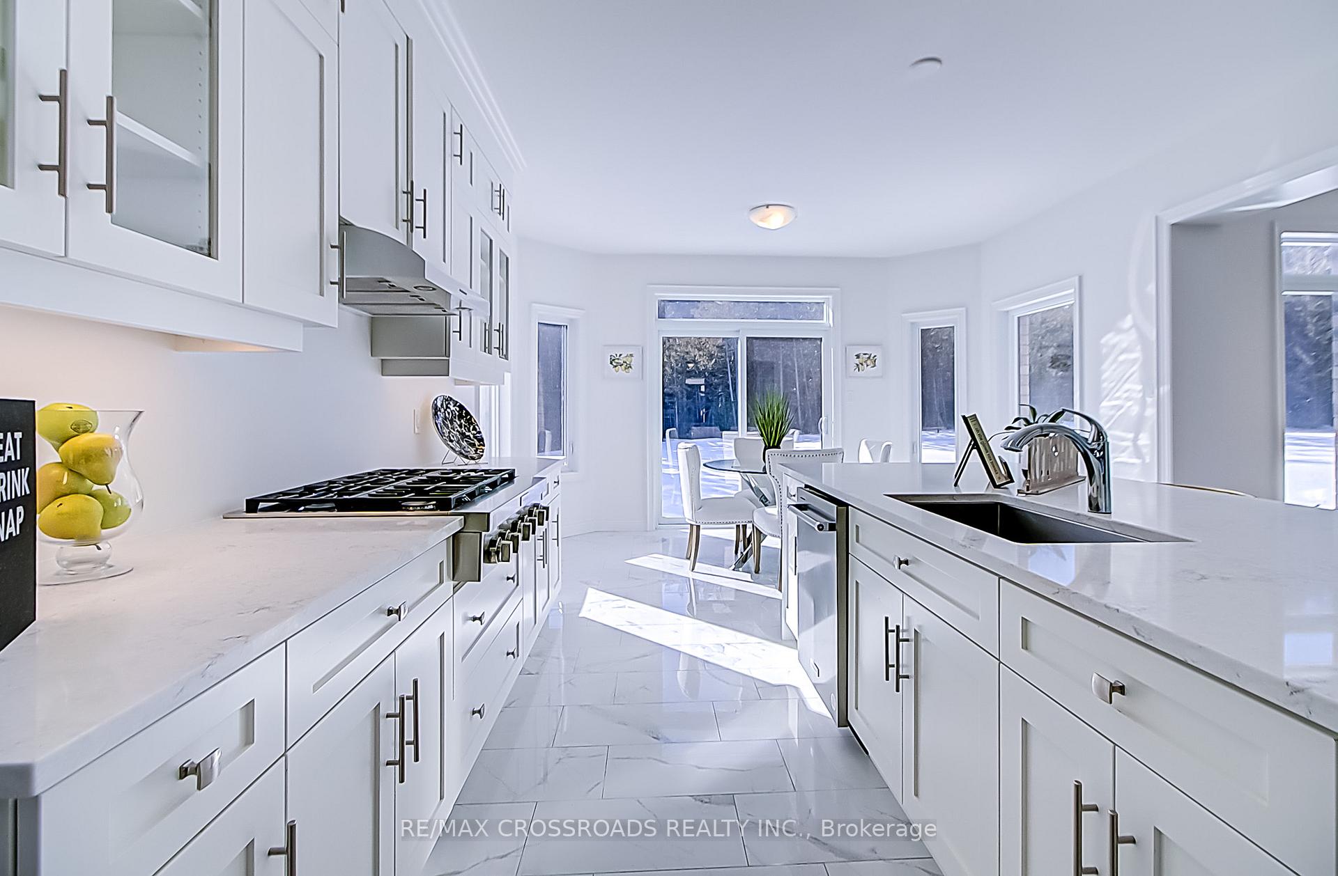 Photo 13 of 33 MacAlister Boulevard, Guelph, Kortright East — HOMEH