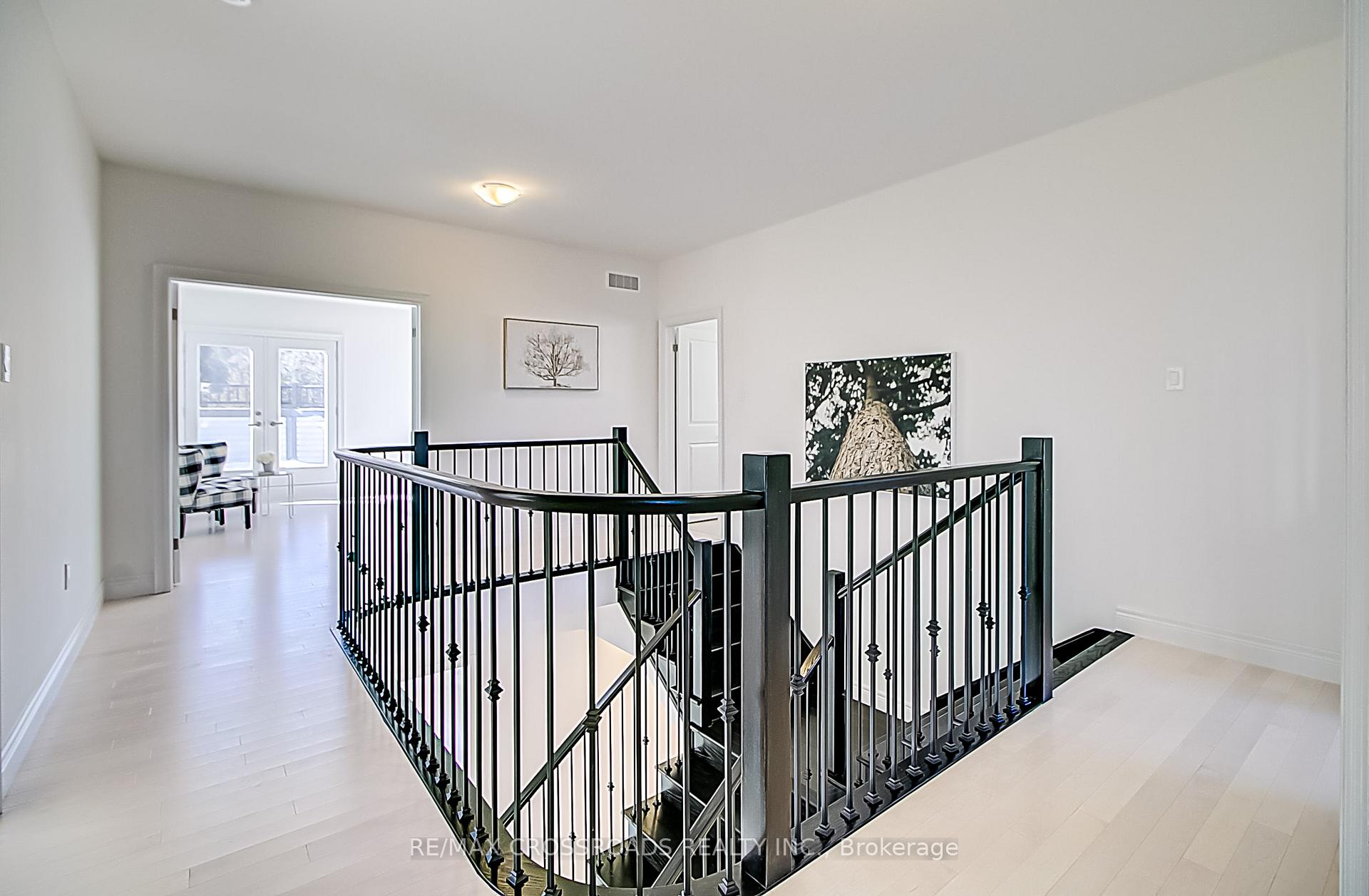 Photo 18 of 33 MacAlister Boulevard, Guelph, Kortright East — HOMEH