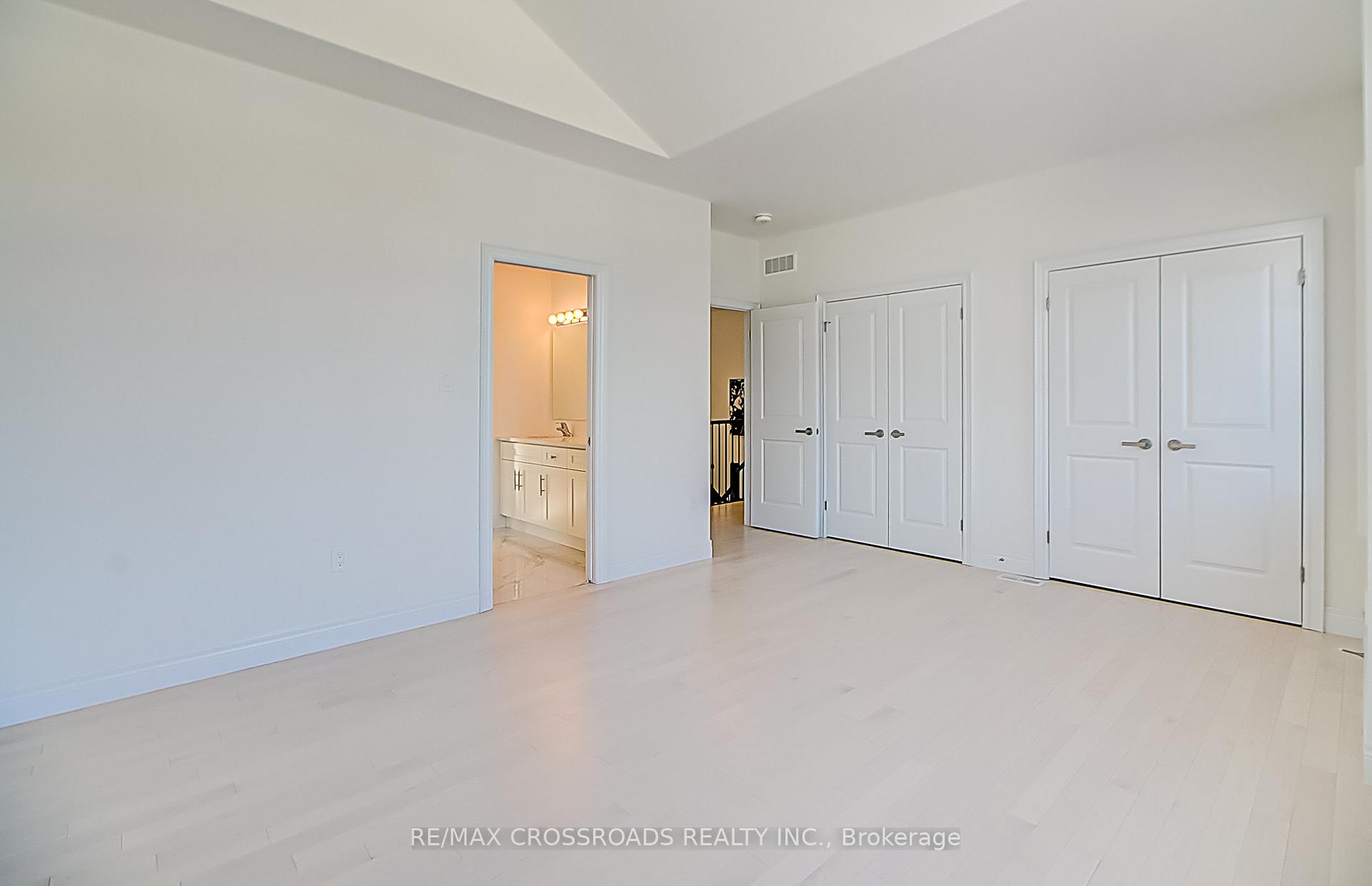 Photo 34 of 33 MacAlister Boulevard, Guelph, Kortright East — HOMEH