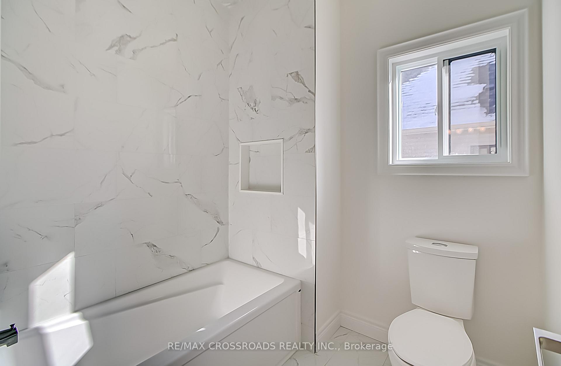 Photo 36 of 33 MacAlister Boulevard, Guelph, Kortright East — HOMEH