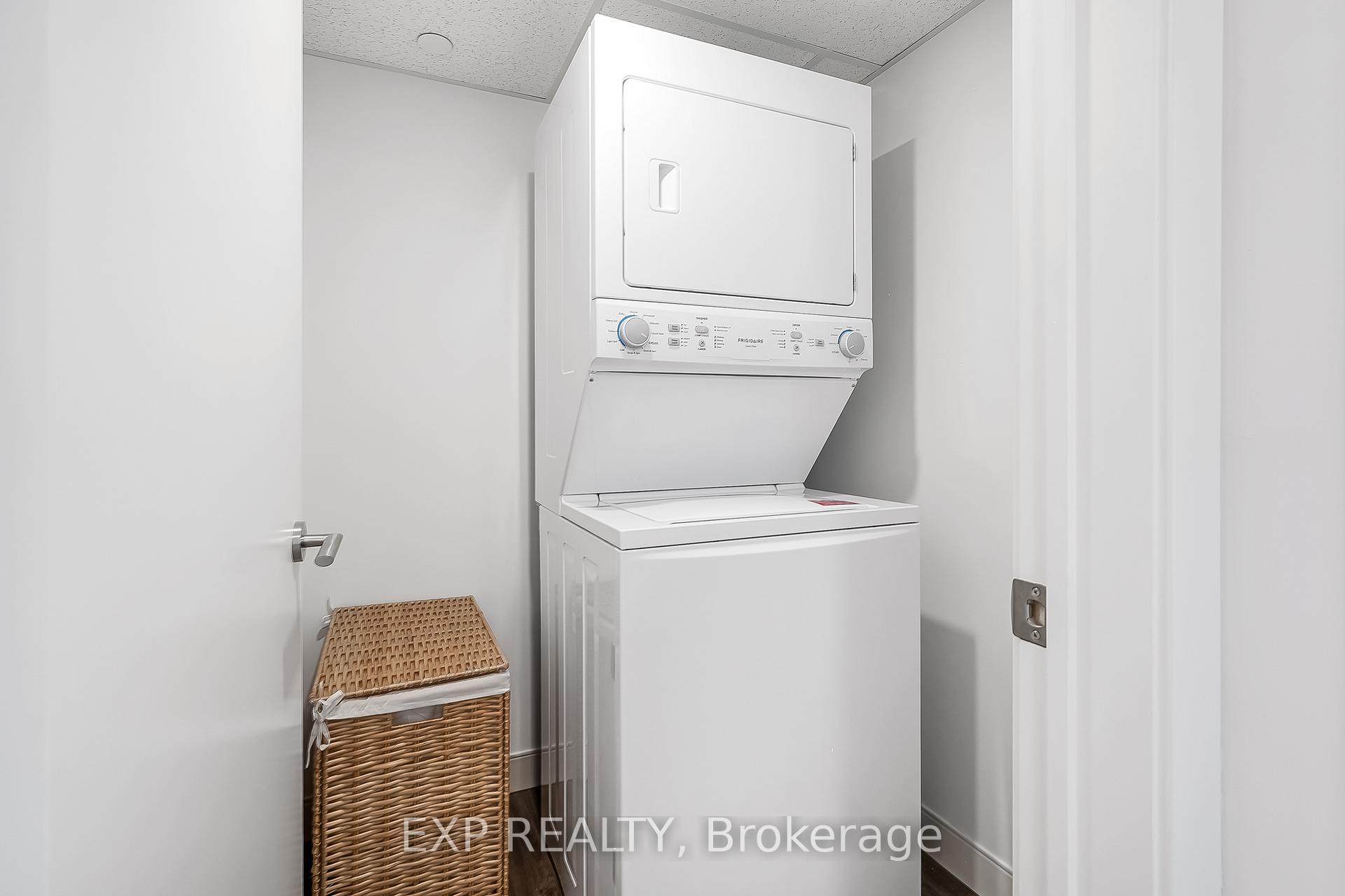 Photo 8 of Unit 411, 100 Manett Crescent, Brampton, Brampton West — HOMEH