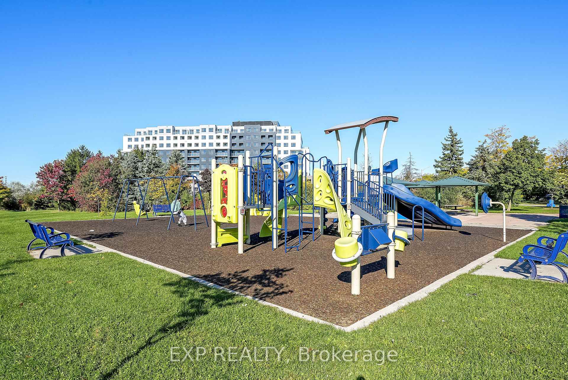 Photo 12 of Unit 411, 100 Manett Crescent, Brampton, Brampton West — HOMEH