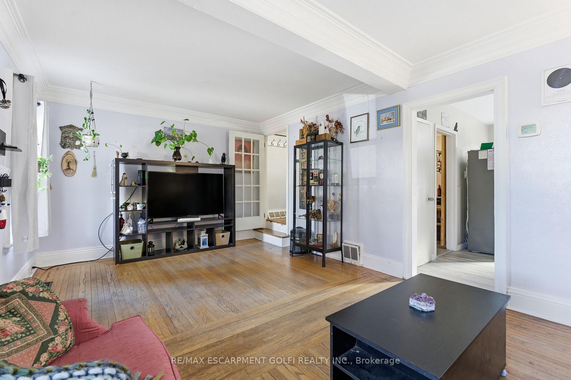Photo 4 of 30 Cope Street, Hamilton, Homeside — HOMEH