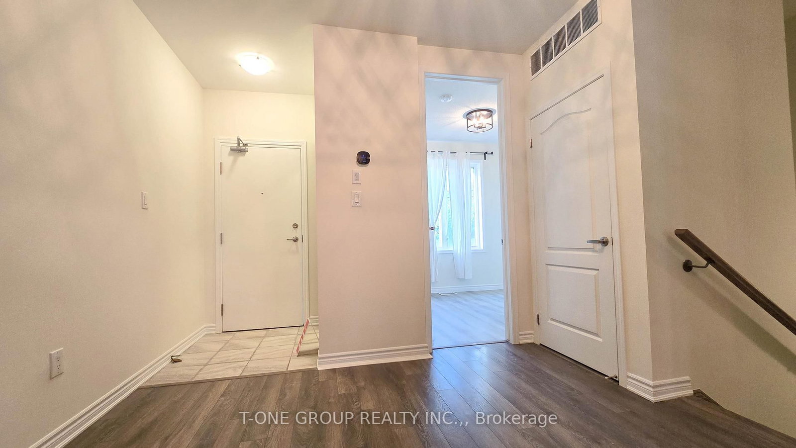 Photo 4 of Unit 408, 1148 Dragonfly Ave, Pickering, Rural Pickering — HOMEH