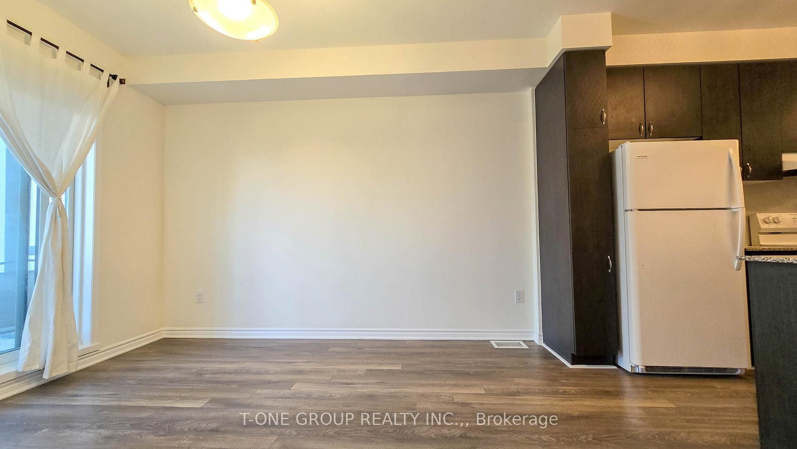 Photo 8 of Unit 408, 1148 Dragonfly Ave, Pickering, Rural Pickering — HOMEH