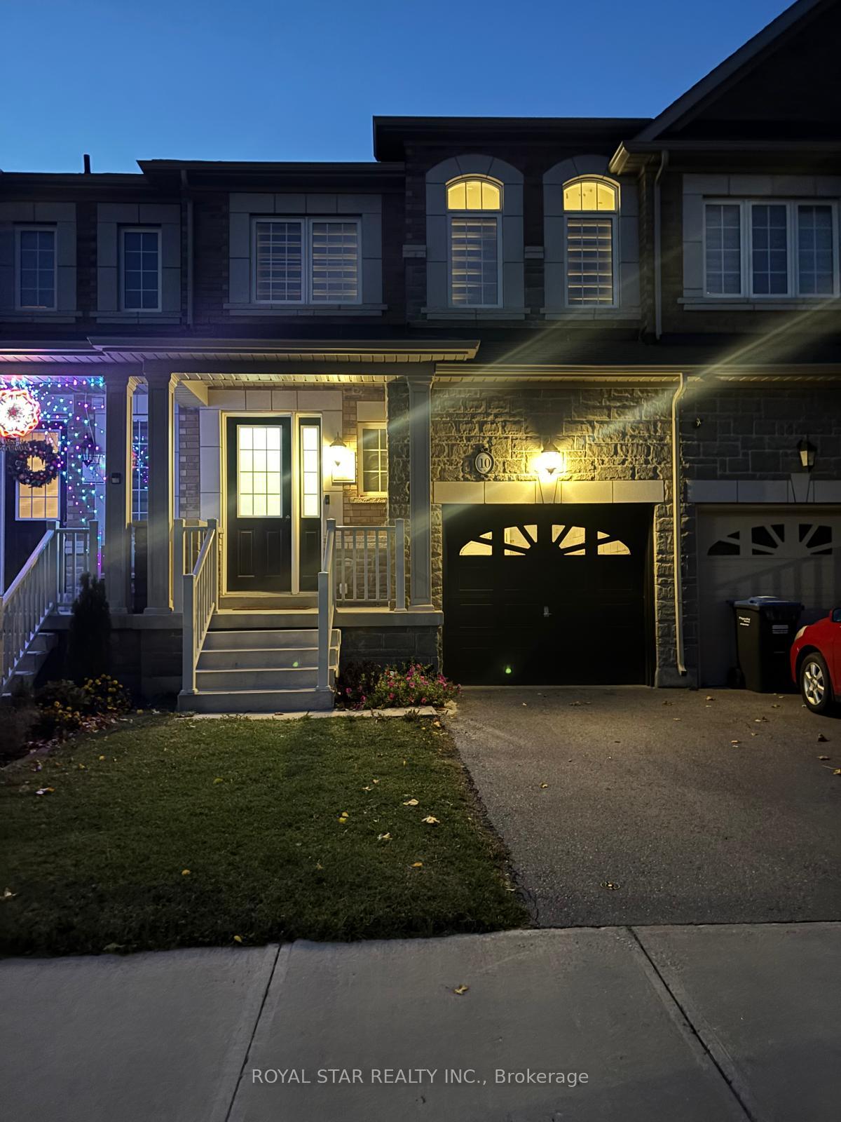 Front of 10 Fresnel Road