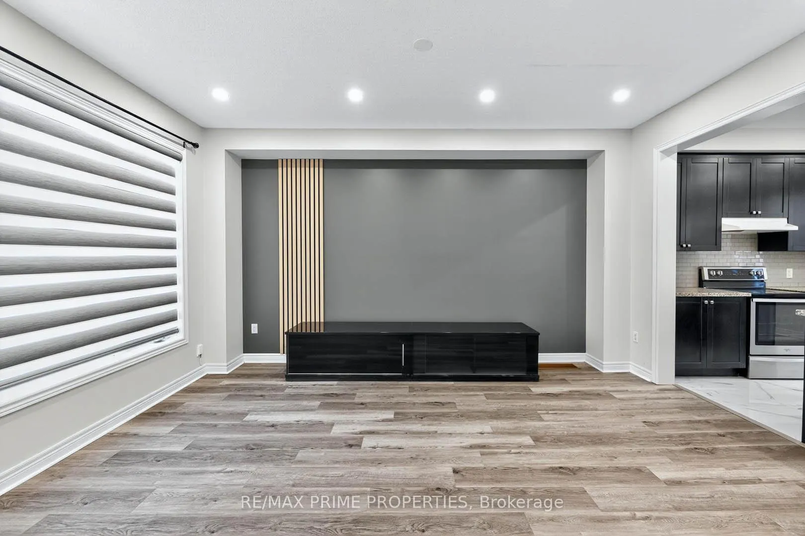 Photo 4 of 14 Primo Road, Brampton, Northwest Brampton — HOMEH