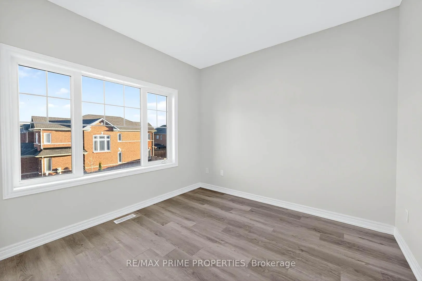 Photo 36 of 14 Primo Road, Brampton, Northwest Brampton — HOMEH