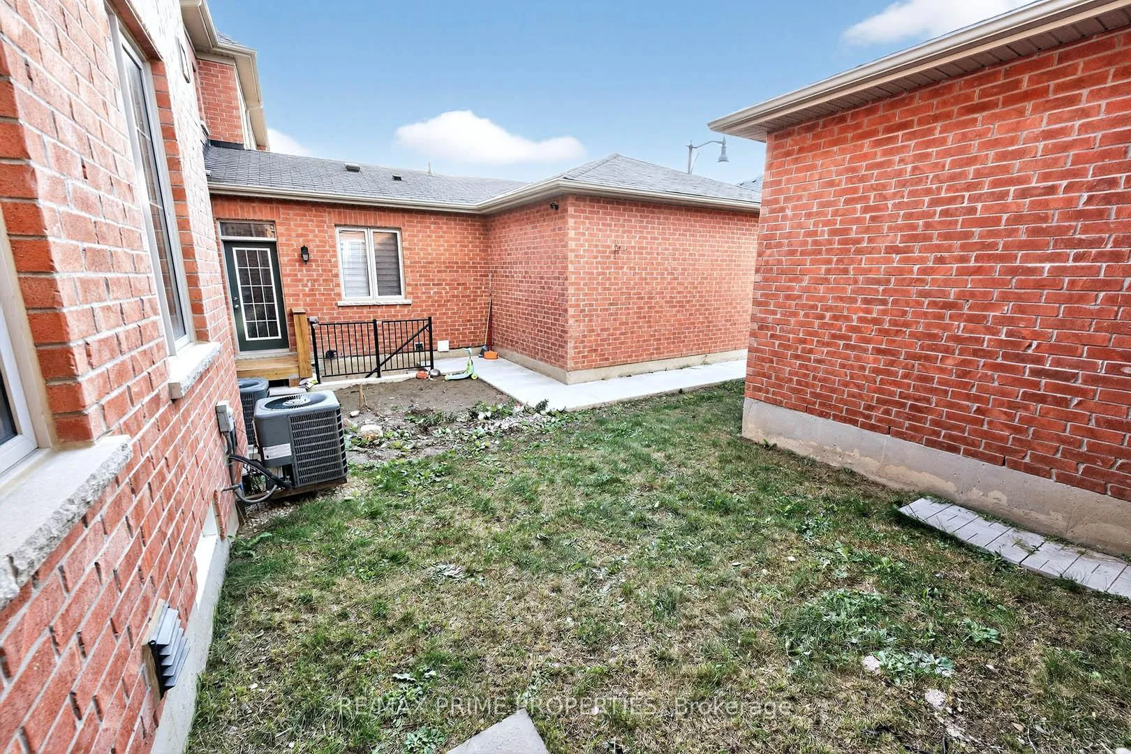 Photo 46 of 14 Primo Road, Brampton, Northwest Brampton — HOMEH