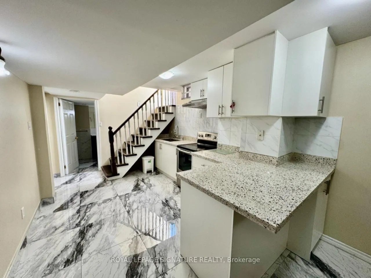 Photo 3 of 3 Carrie Crescent, Brampton, Fletcher's West — HOMEH