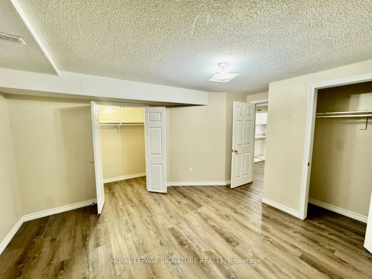 Photo 7 of 3 Carrie Crescent, Brampton, Fletcher's West — HOMEH