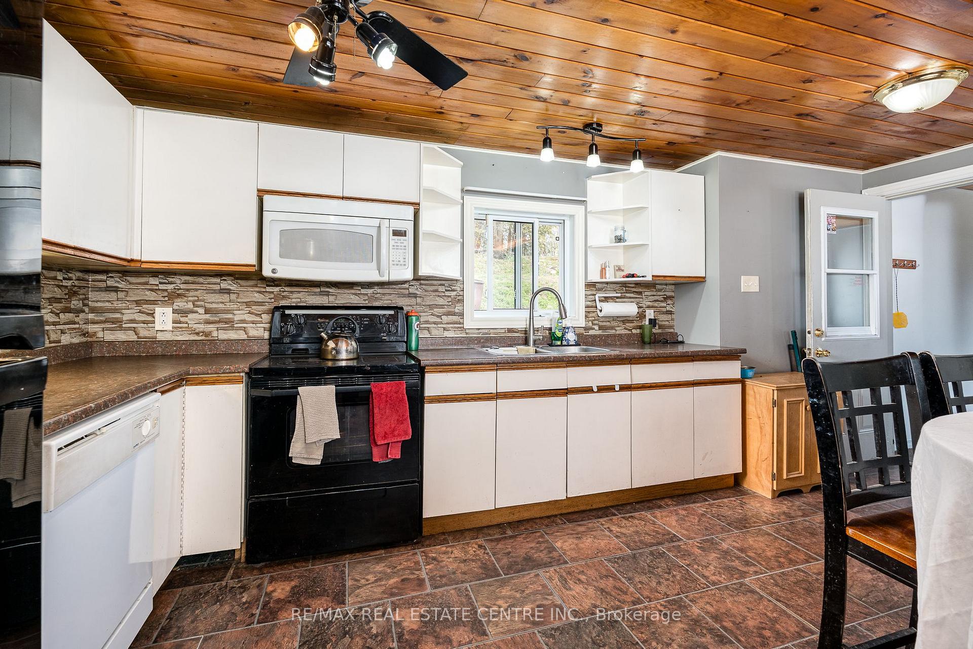 Photo 10 of 6167 Arden Road, Frontenac, Frontenac Centre — HOMEH