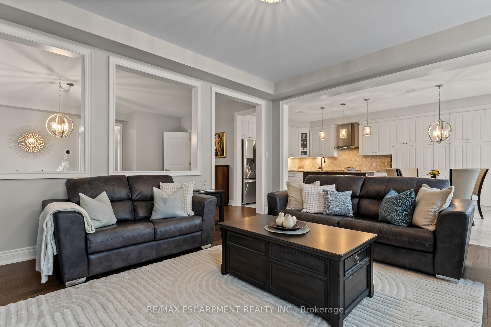 Photo 11 of 129 Fingland Crescent, Hamilton, Waterdown — HOMEH