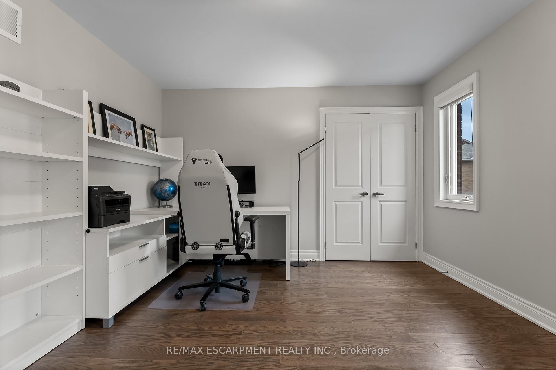 Photo 28 of 129 Fingland Crescent, Hamilton, Waterdown — HOMEH