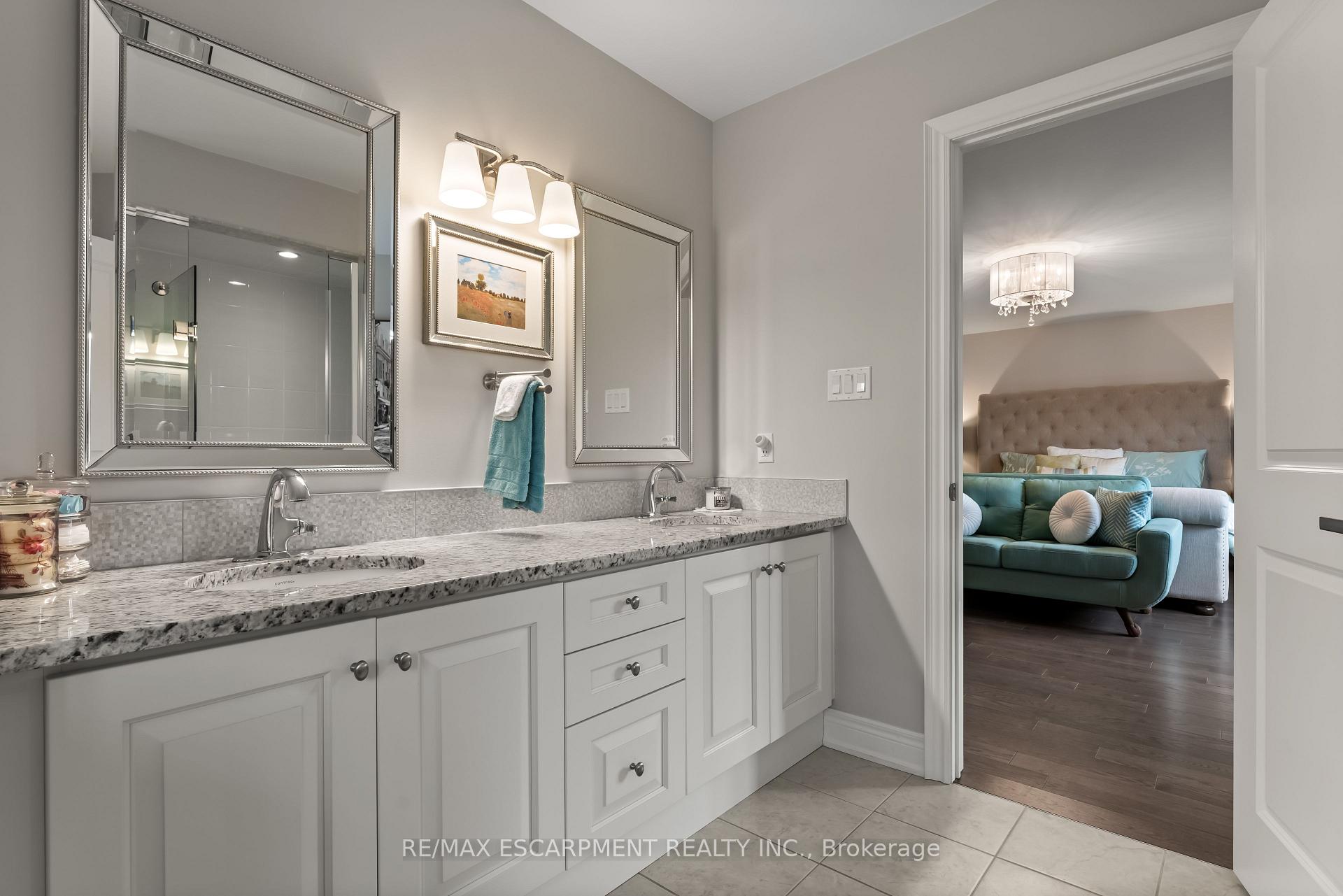 Photo 36 of 129 Fingland Crescent, Hamilton, Waterdown — HOMEH
