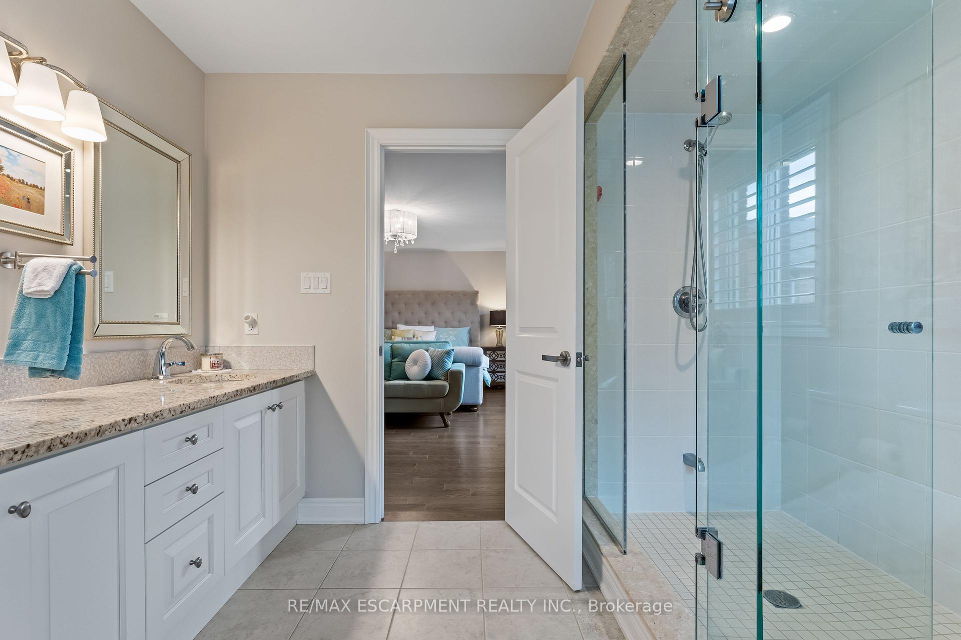 Photo 37 of 129 Fingland Crescent, Hamilton, Waterdown — HOMEH