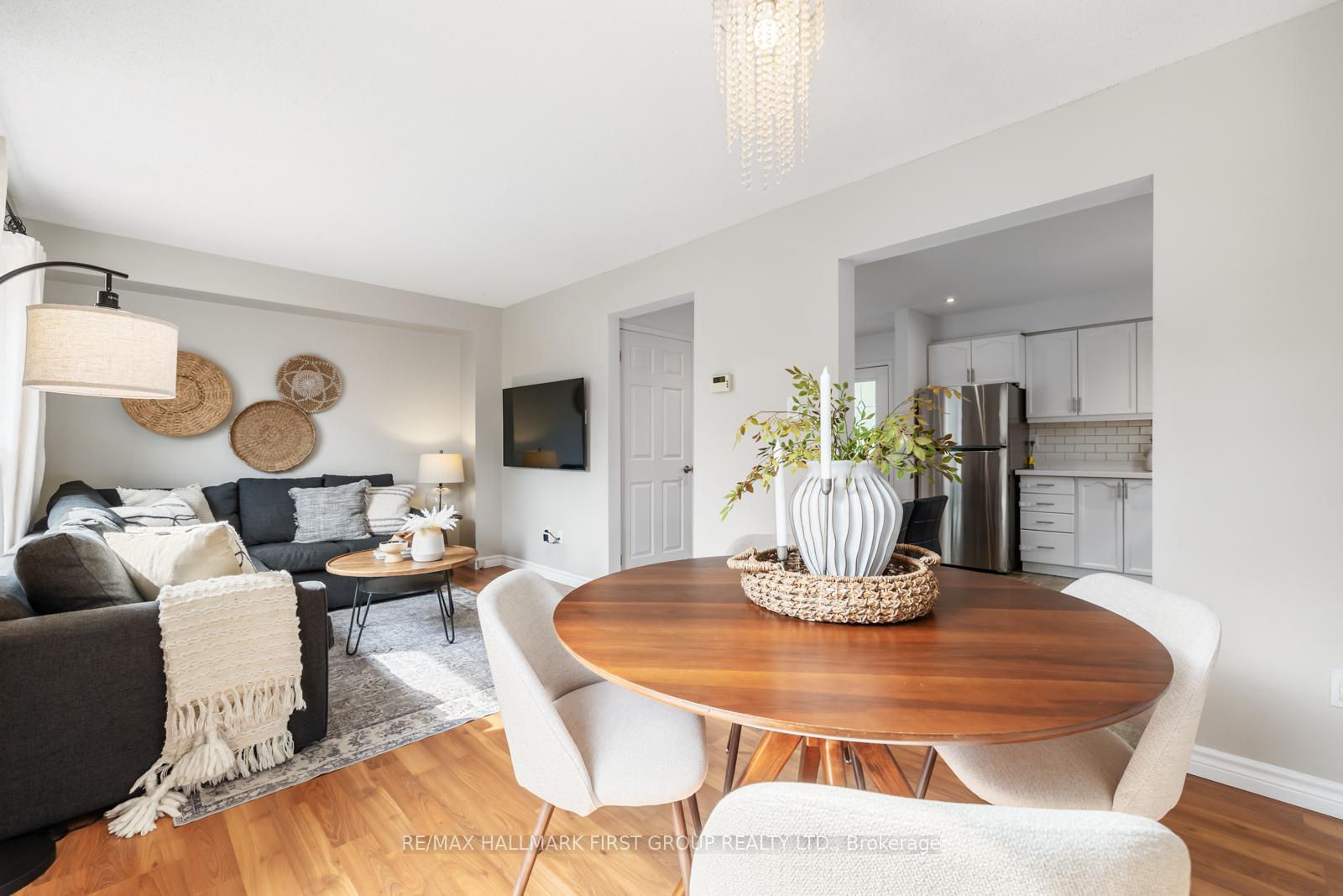 Photo 12 of 25 Kershaw Street, Clarington, Bowmanville — HOMEH