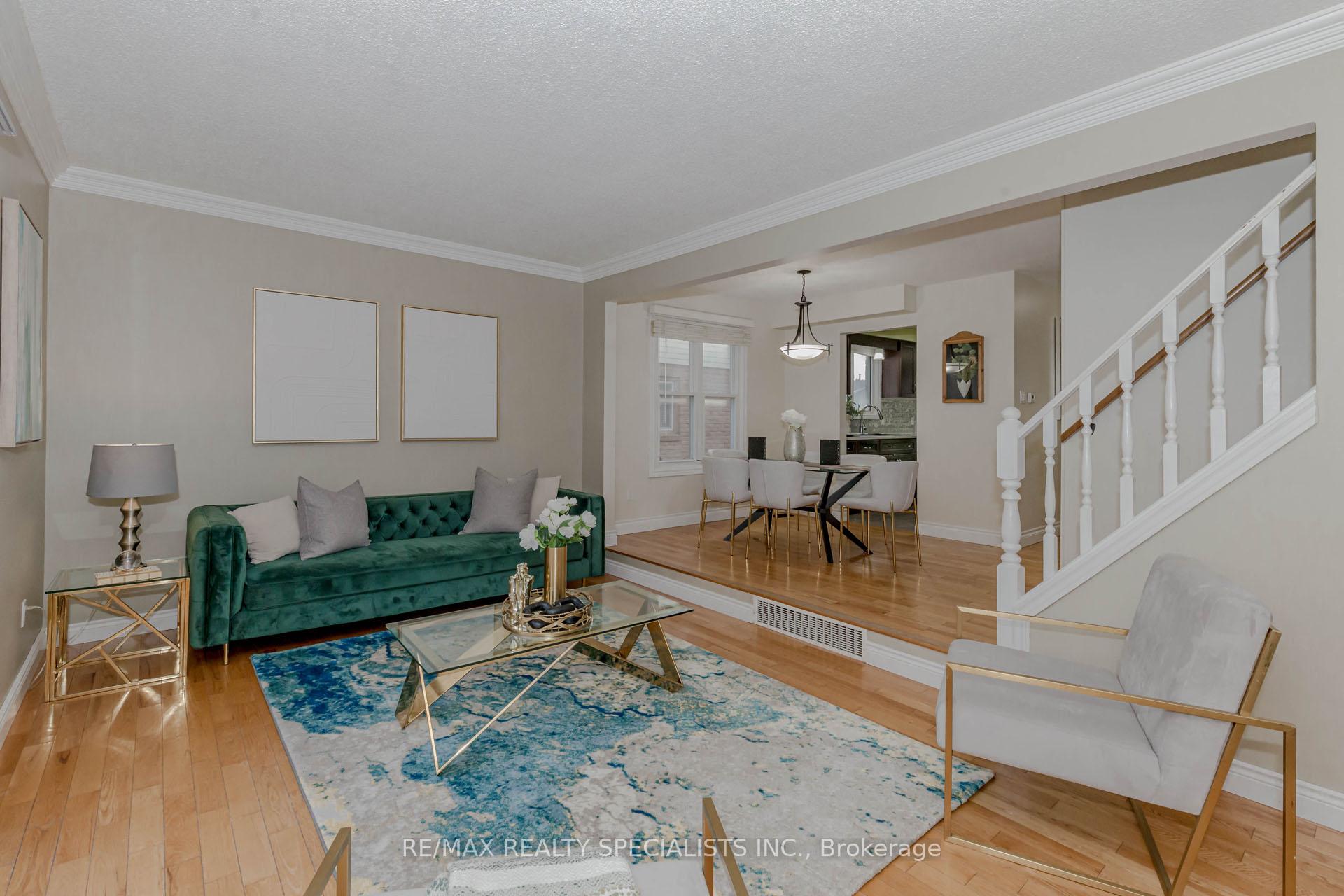 Photo 18 of 15 Cindy Avenue, Cambridge — HOMEH