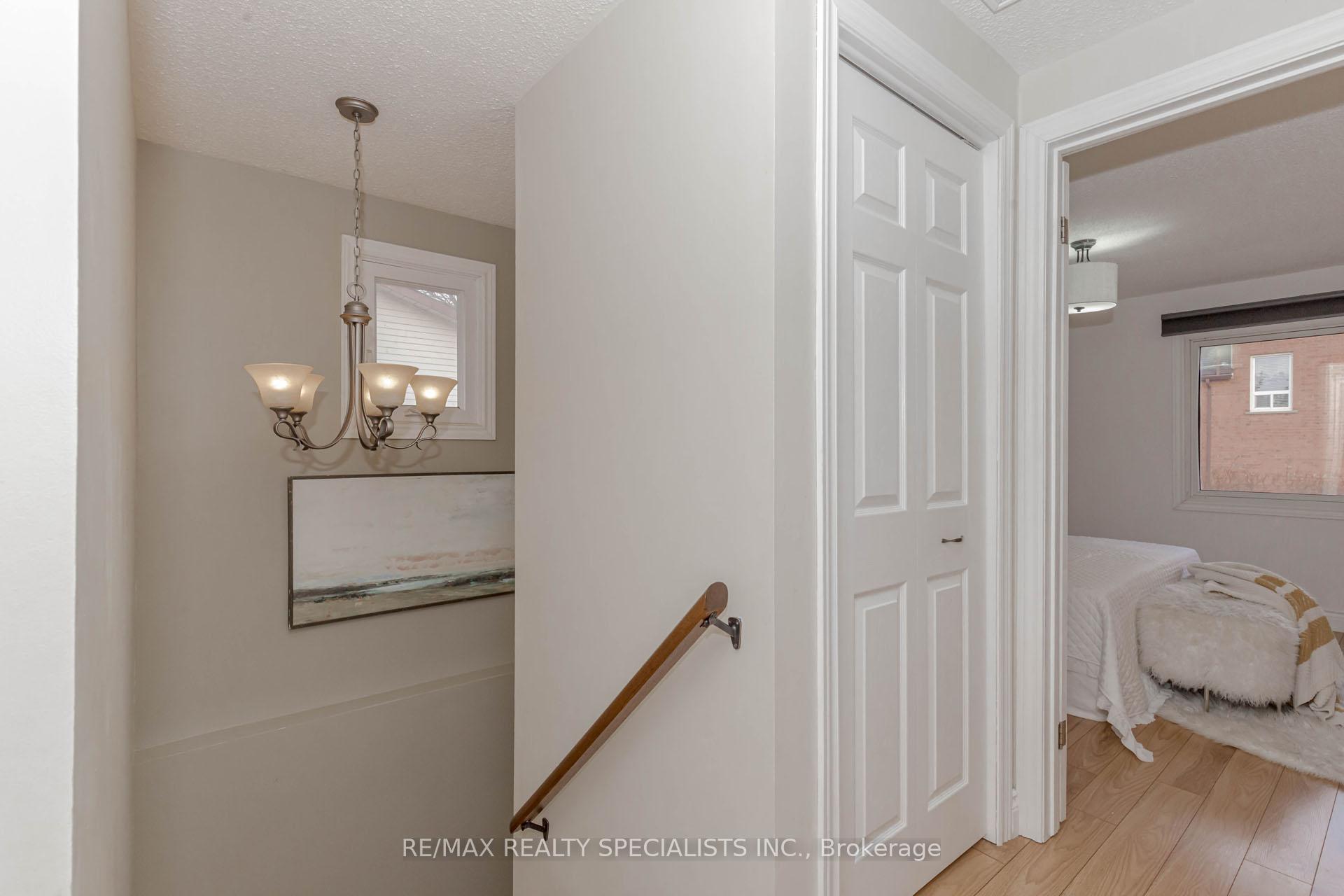Photo 21 of 15 Cindy Avenue, Cambridge — HOMEH