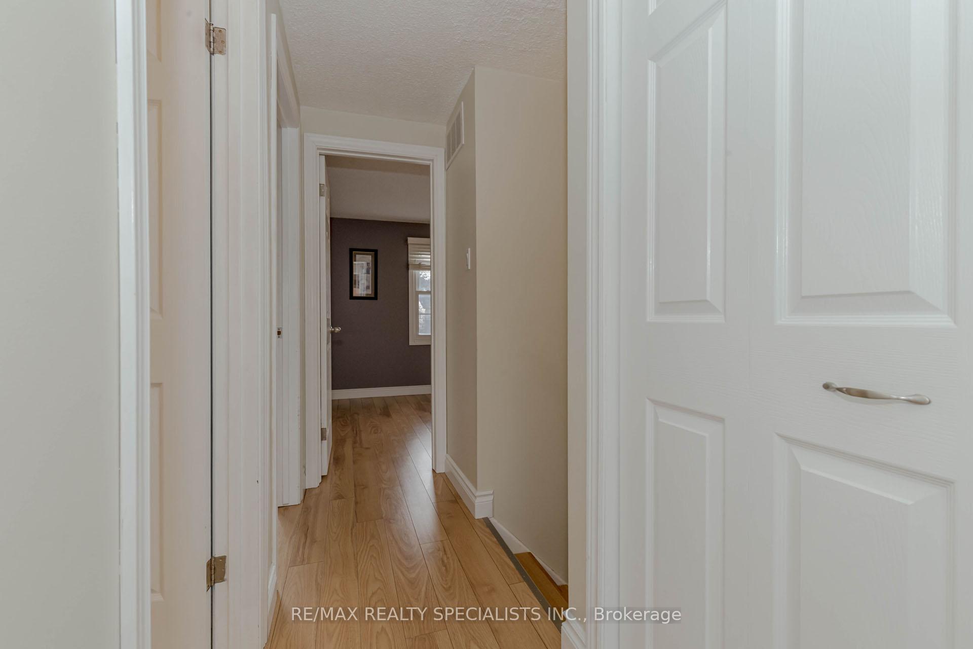 Photo 25 of 15 Cindy Avenue, Cambridge — HOMEH