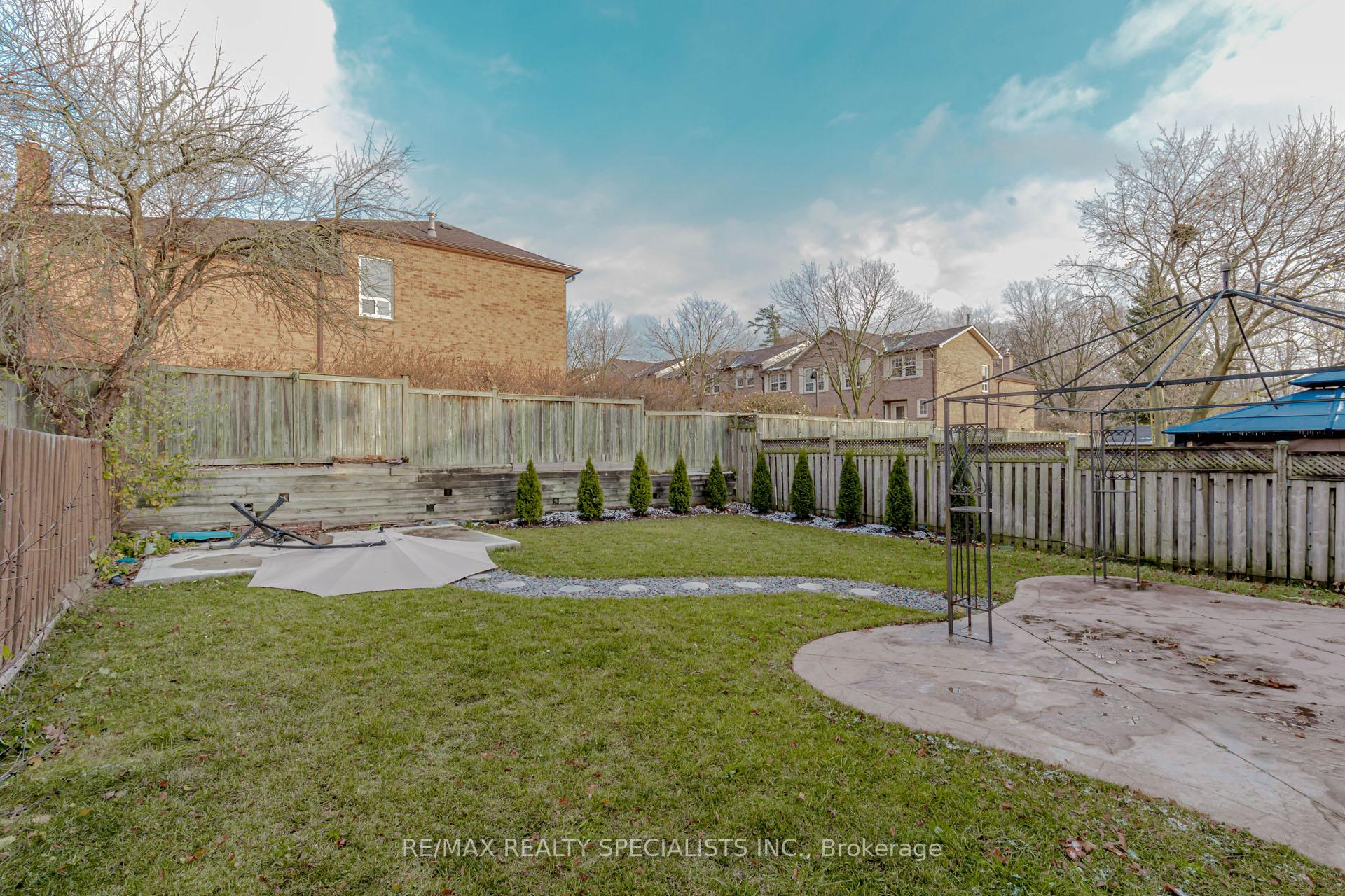 Photo 35 of 15 Cindy Avenue, Cambridge — HOMEH