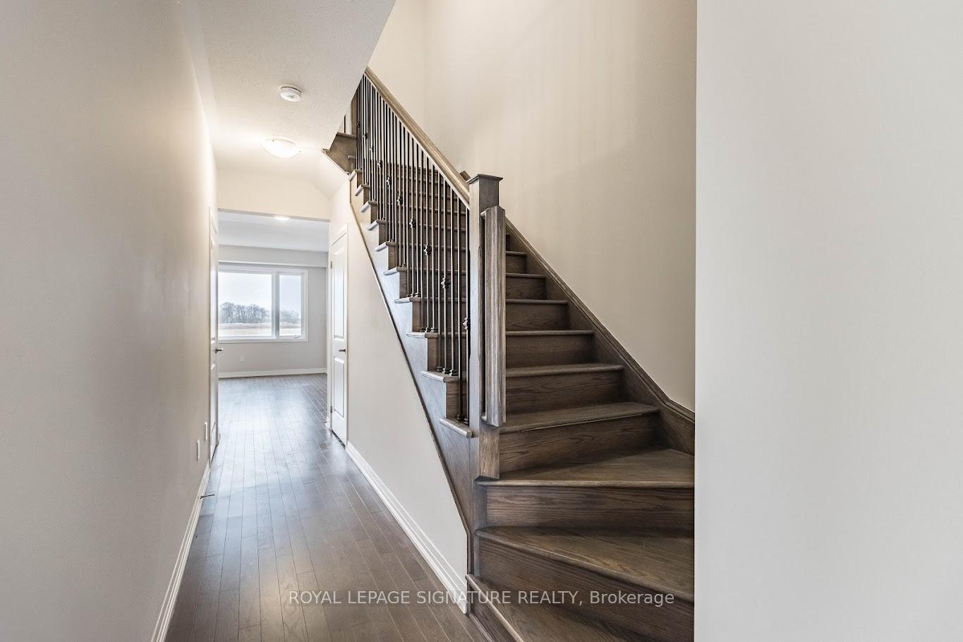 Photo 6 of 56 Freedom Crescent, Hamilton, Mount Hope — HOMEH