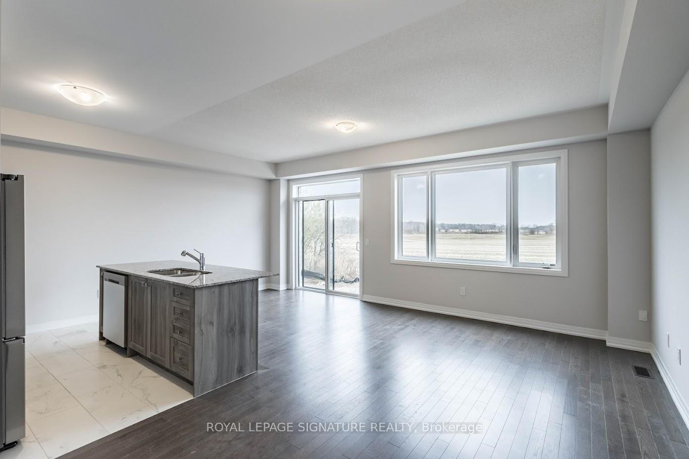 Photo 7 of 56 Freedom Crescent, Hamilton, Mount Hope — HOMEH