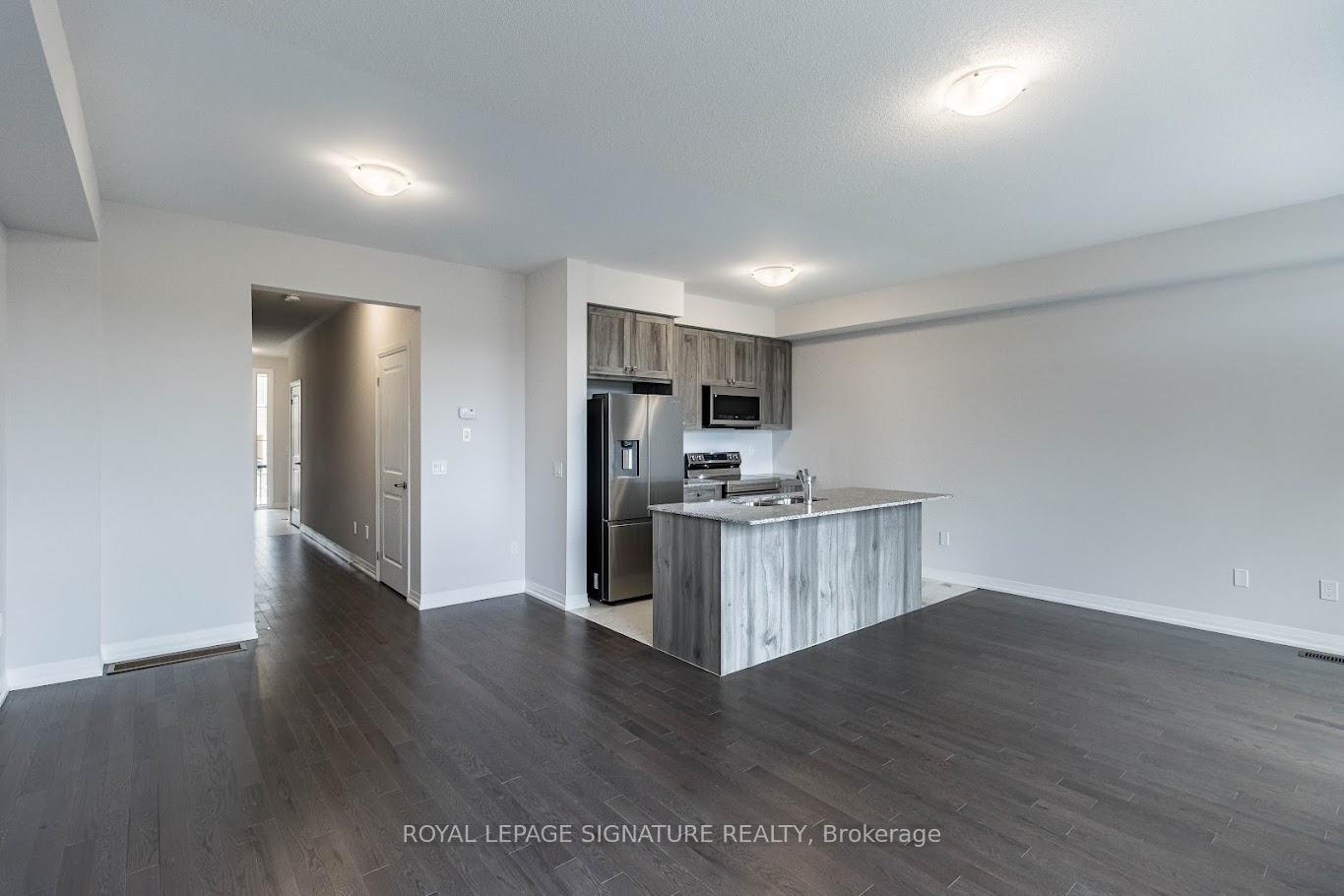 Photo 8 of 56 Freedom Crescent, Hamilton, Mount Hope — HOMEH