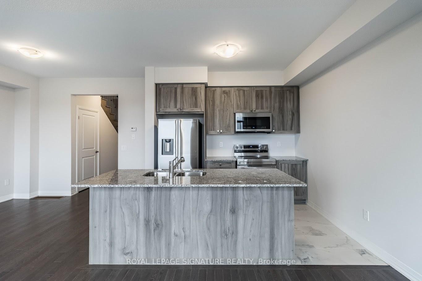 Photo 10 of 56 Freedom Crescent, Hamilton, Mount Hope — HOMEH