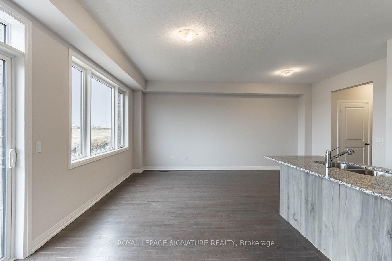 Photo 16 of 56 Freedom Crescent, Hamilton, Mount Hope — HOMEH