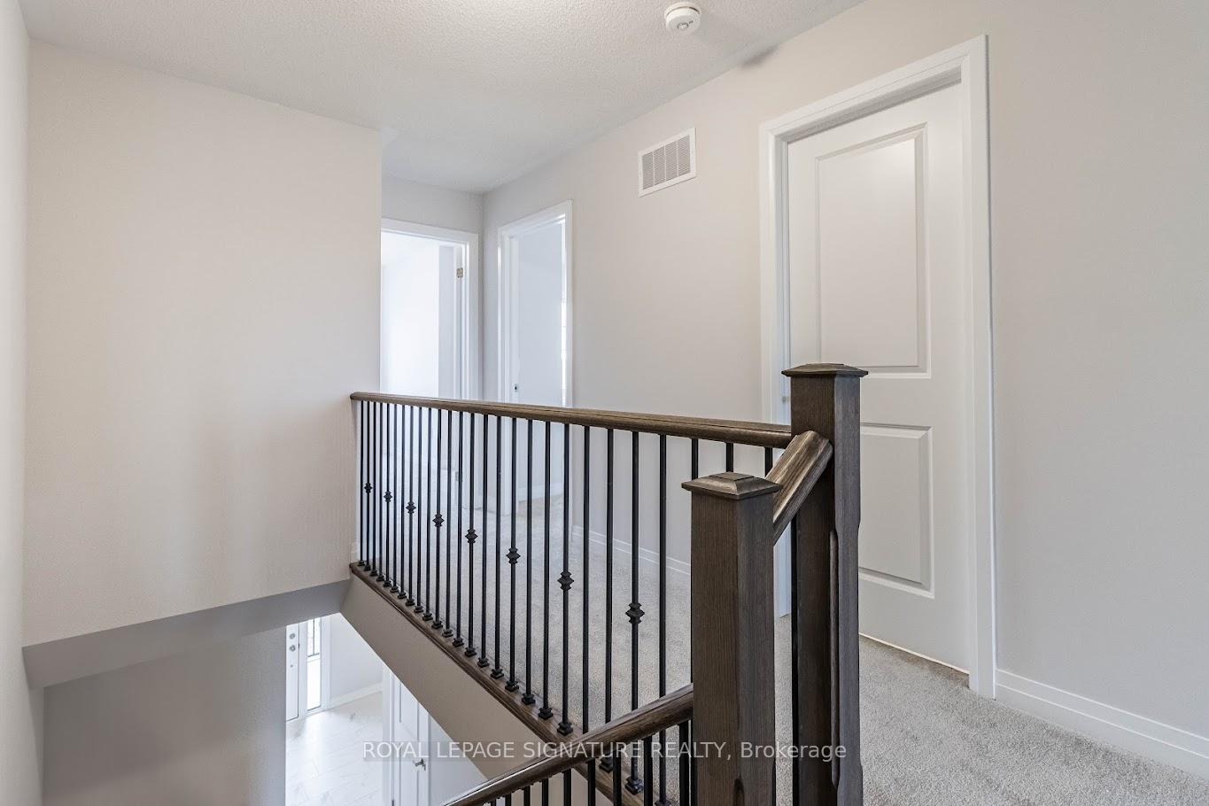 Photo 20 of 56 Freedom Crescent, Hamilton, Mount Hope — HOMEH