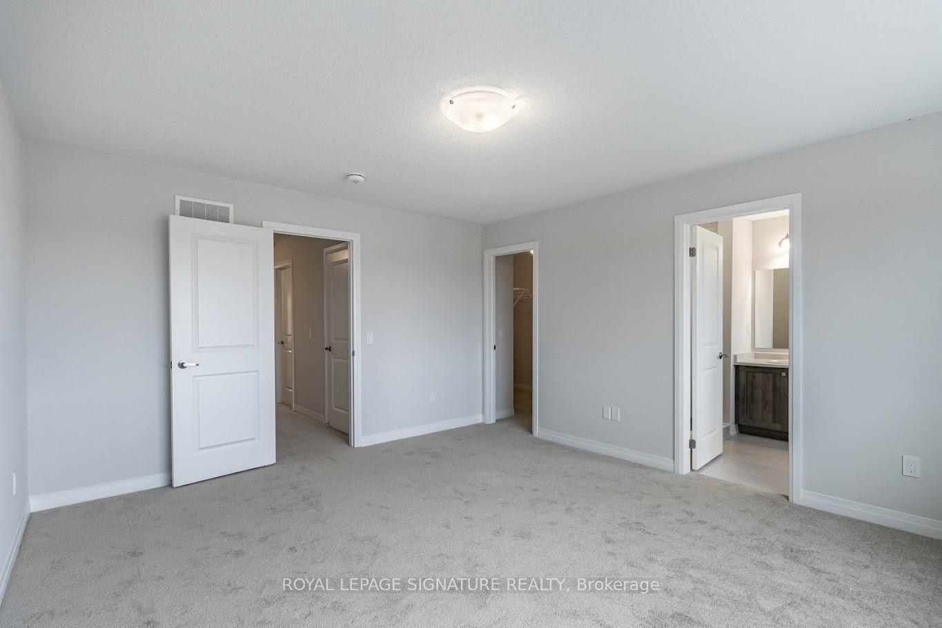 Photo 24 of 56 Freedom Crescent, Hamilton, Mount Hope — HOMEH